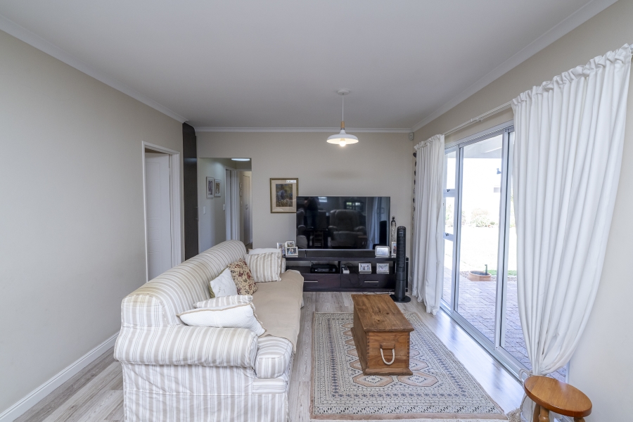3 Bedroom Property for Sale in Sunningdale Western Cape